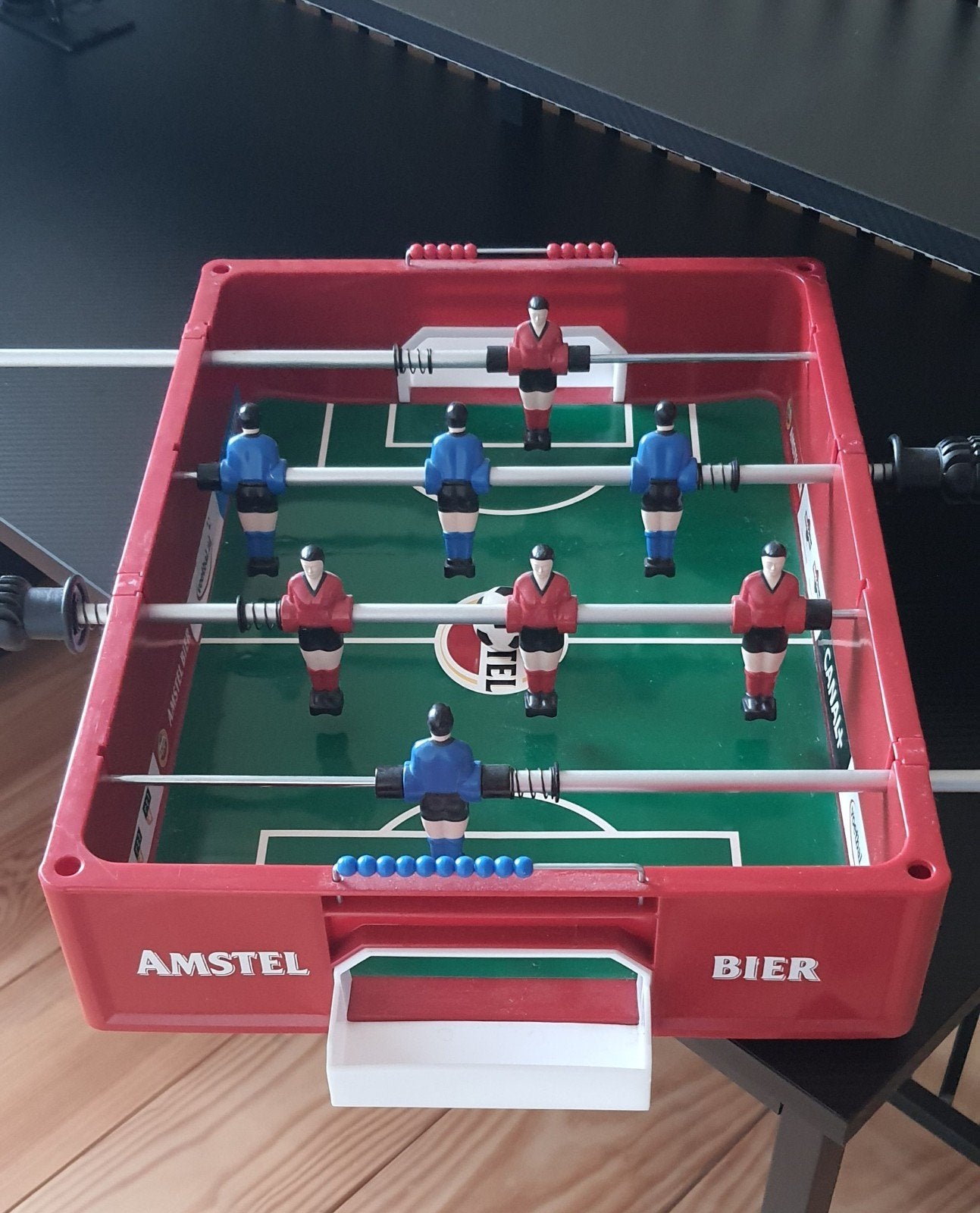 Amstel Bierkrat-voetbalspel (Krattenvoetbal) - Nieuwstaat, Ophalen of Verzenden, Zo goed als nieuw