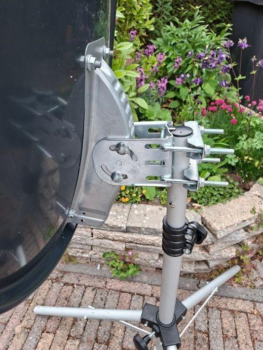 Schotelantenne op statief, Audio, Tv en Foto, Schotelantennes, Ophalen, Zo goed als nieuw, (Schotel)antenne, Overige merken