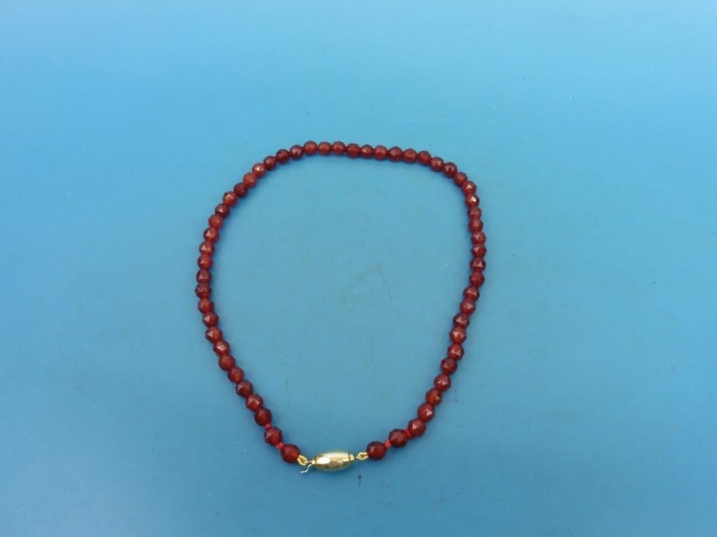 Carneolen collier met gouden slot                        D36, Sieraden, Tassen en Uiterlijk, Antieke sieraden, Ophalen of Verzenden