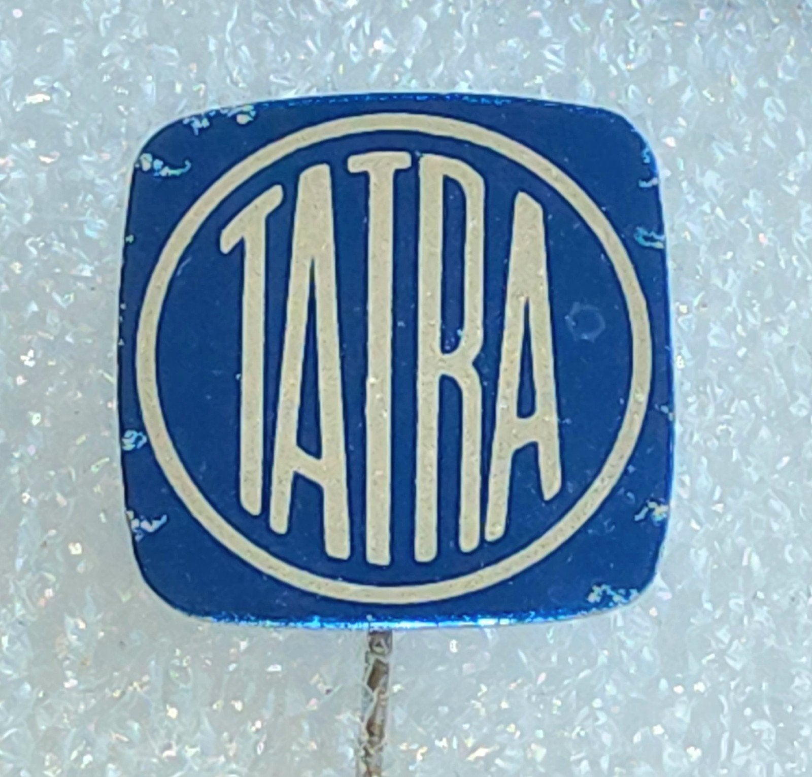 Vintage Tatra Speldje - Auto Merk, Ophalen of Verzenden, Gebruikt, Overige onderwerpen, Speldje of Pin
