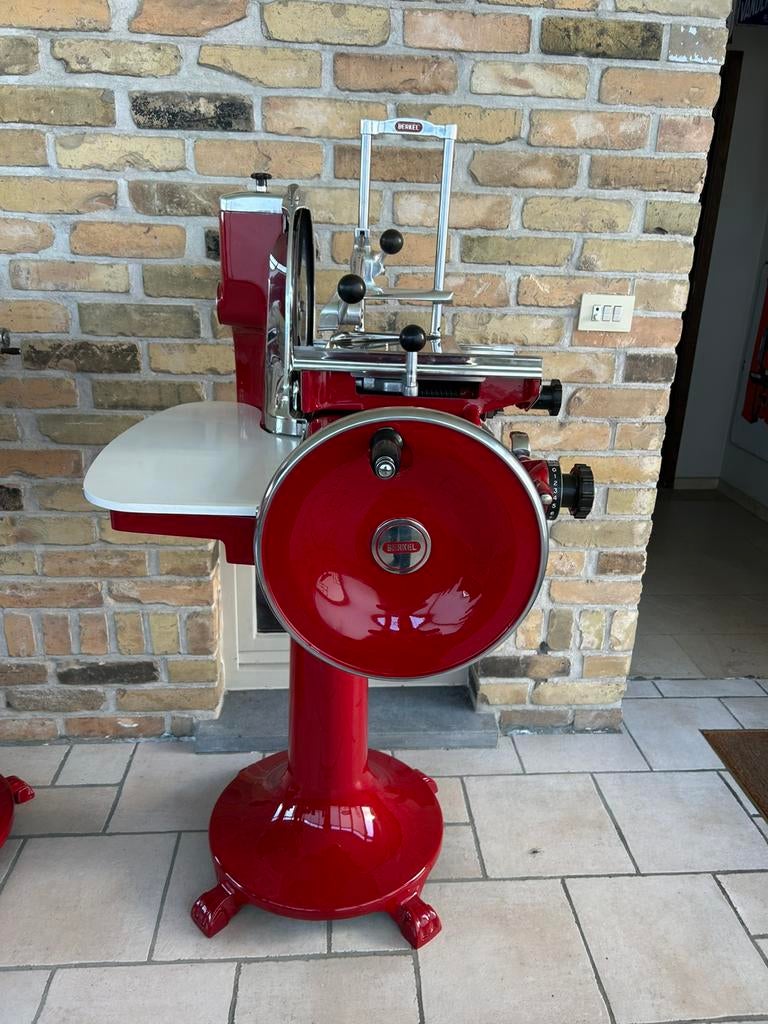 Mooie oude vlees snijmachine berkel origineel model 115, Ophalen