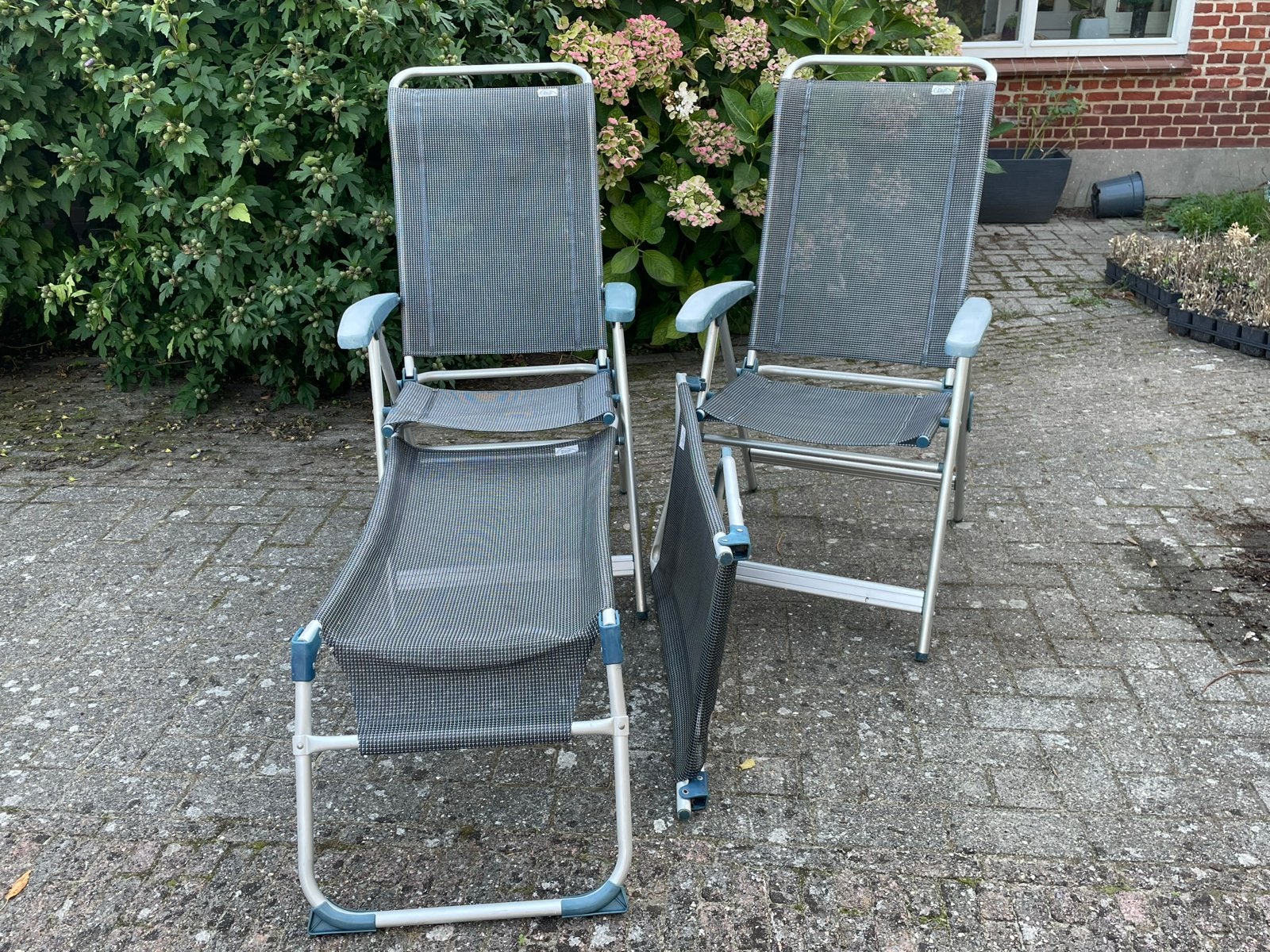 2 Camp Base stoelen met voetensteun - Inklapbaar & Verstelba, Ophalen, Gebruikt, Metaal, Inklapbaar