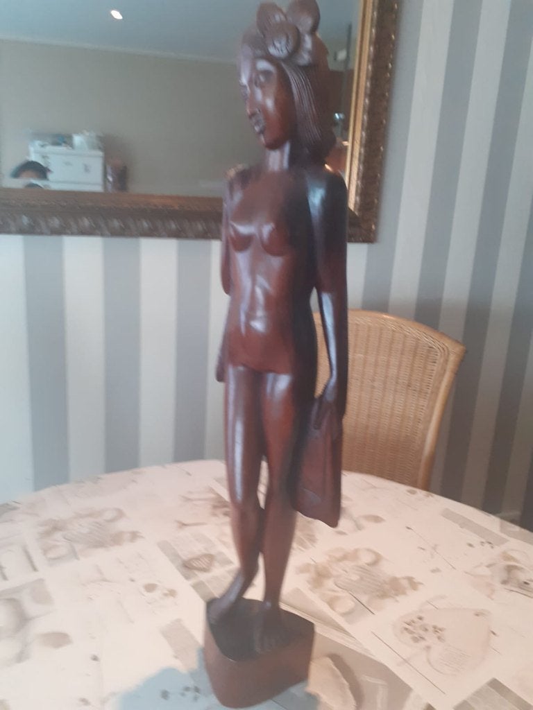 houten beeld, Antiek en Kunst, Kunst | Beelden en Houtsnijwerken, Ophalen, 20 - 50 cm, Op sokkel, Beeld