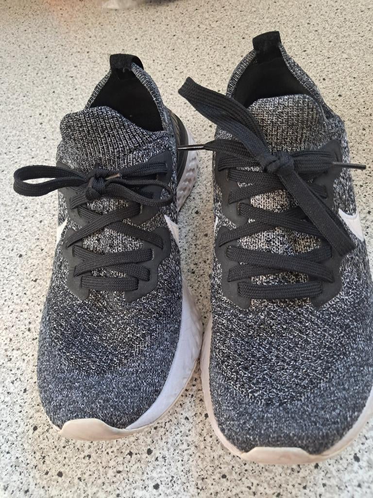 Nike Epic React Flyknit 2 sneakers maat 40, Sportschoenen, Nike, Ophalen of Verzenden, Grijs