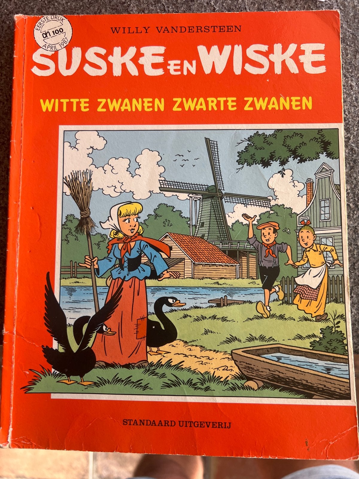 Suske en Wiske: Witte Zwanen Zwarte Zwanen (1981), Eén stripboek, Ophalen of Verzenden, Gelezen