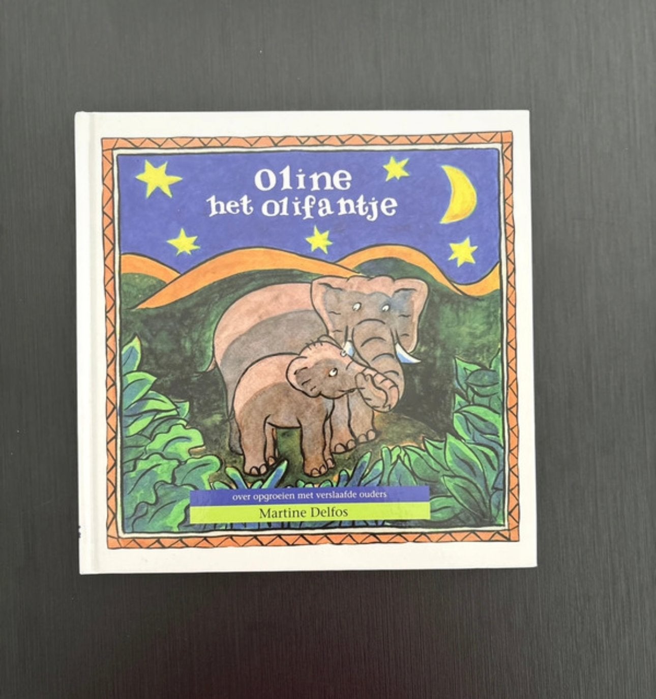 Oline het olifantje - Over opgroeien met verslaafde ouders, Ophalen of Verzenden, Zo goed als nieuw, Uitklap-, Voel- of Ontdekboek