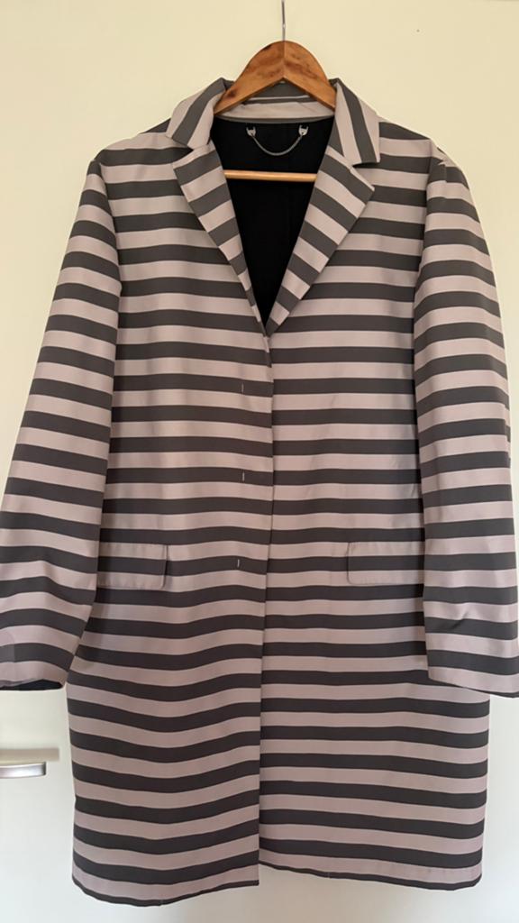 Max Mara trenchcoat maat 42-44, Ophalen of Verzenden, Zo goed als nieuw, Grijs