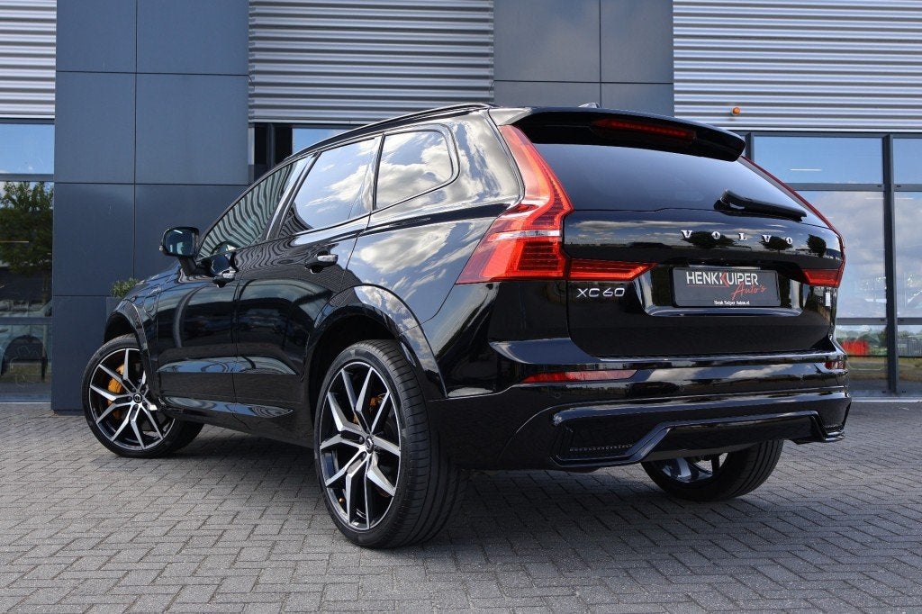 Volvo XC60 Recharge T8 AWD Polestar Engineerd 455pk/ Panodak, Auto's, Volvo, Automaat, Gebruikt, Huisgarantie, Zwart