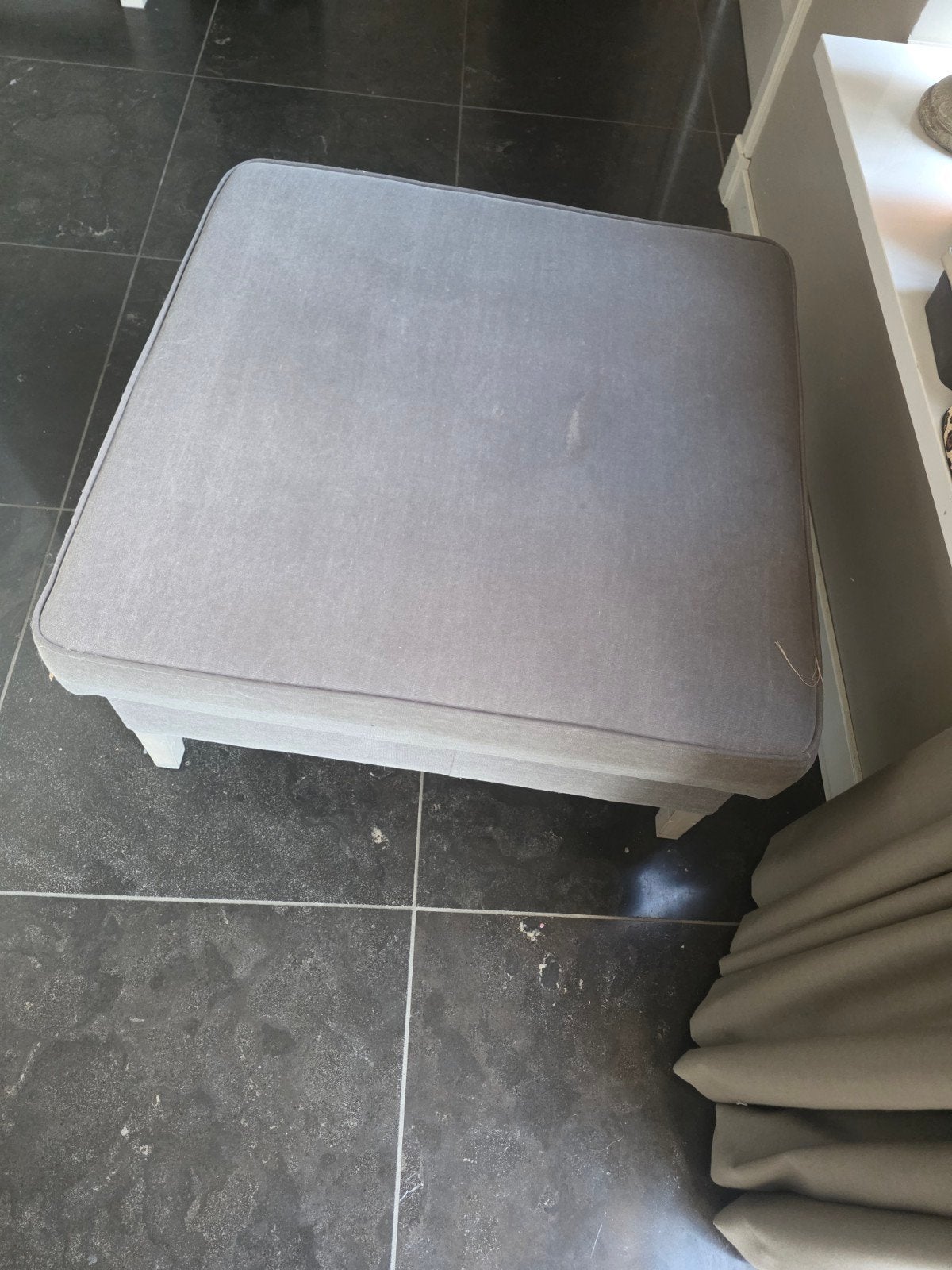 Hocker - Comfortabel en stijlvol, Ophalen, Gebruikt, Vierkant, 100 tot 125 cm