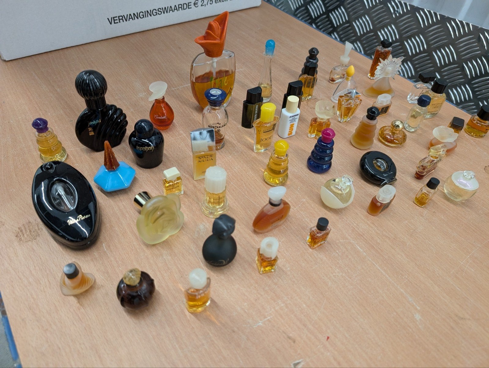 49 Parfum Miniaturen - Gevuld, half gevuld en leeg, Ophalen of Verzenden