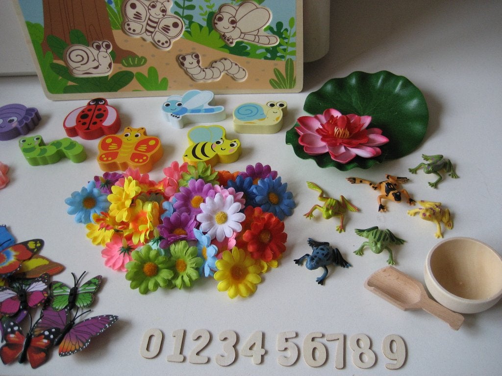 set sensorisch spel nazomer met houten figuren vulvorm bloem, Kinderen en Baby's, Ophalen of Verzenden, Zo goed als nieuw