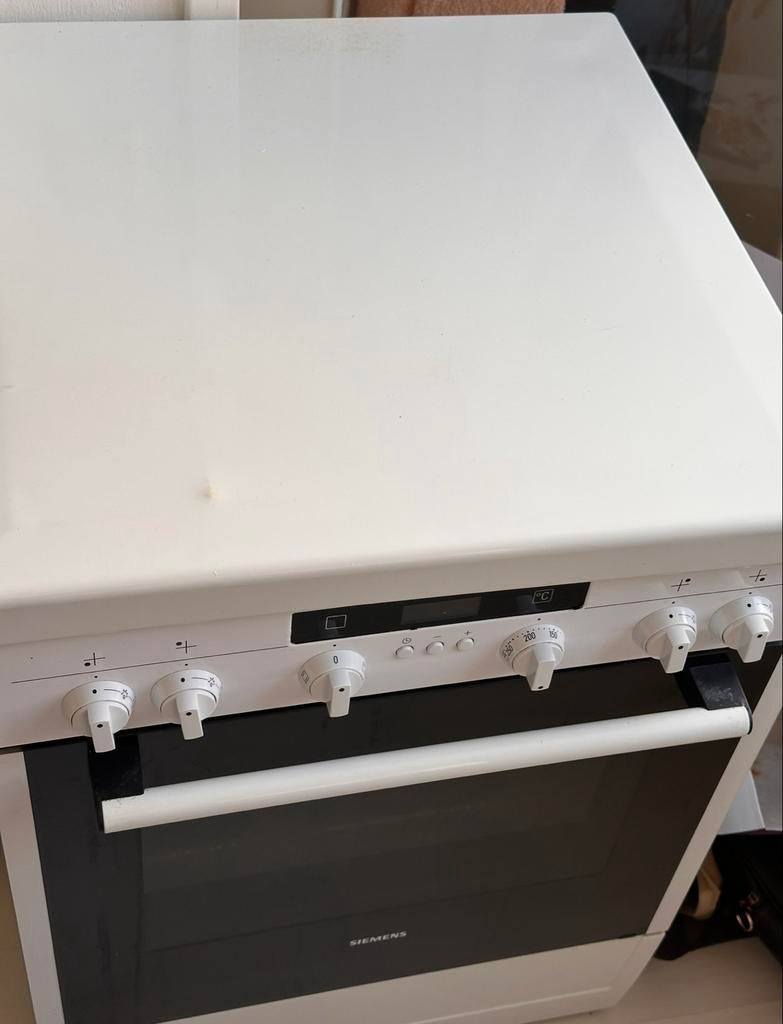 Siemens Vrijstaand Gasfornuis met Oven - Wit, Witgoed en Apparatuur, Fornuizen, Ophalen, Gebruikt, 60 cm of meer, 4 kookzones