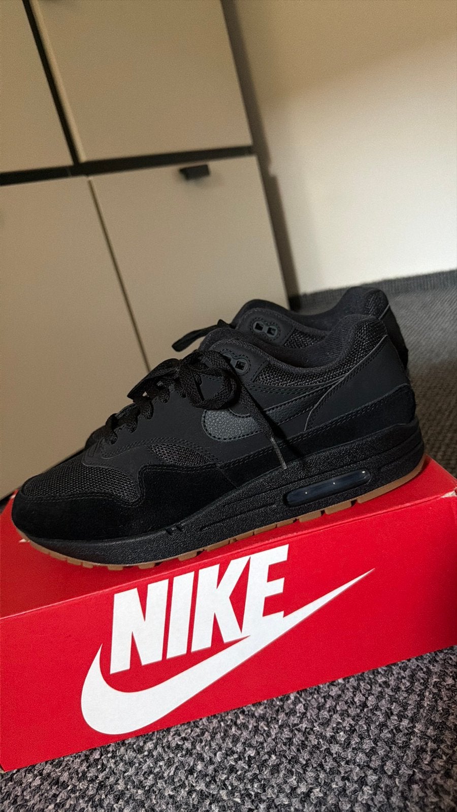 Nike air max 1 Black gum US 8.5 (42) zgan!!, Ophalen of Verzenden, Zo goed als nieuw