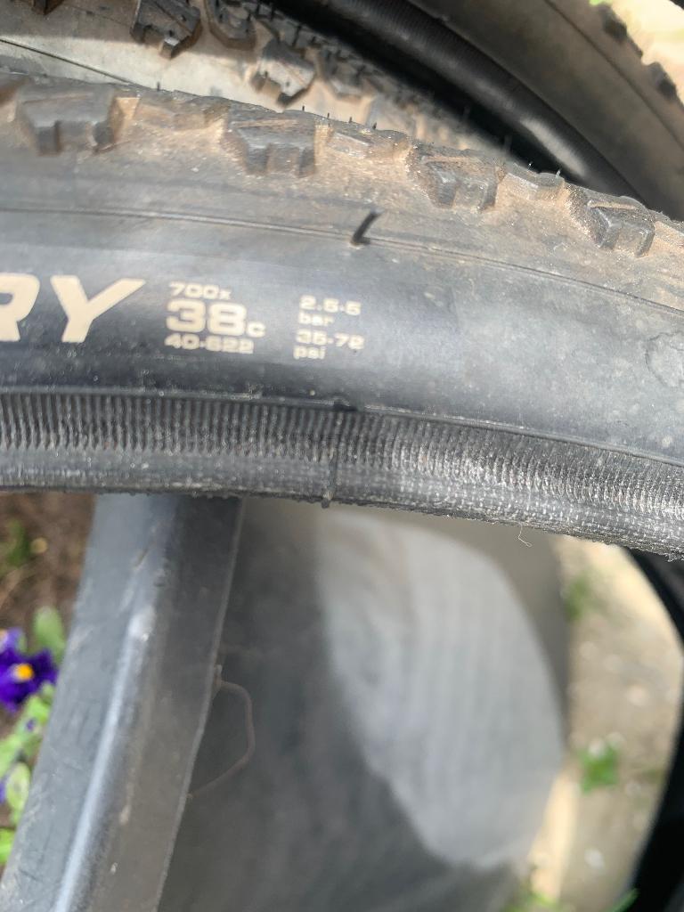 4 gravelbanden, Ophalen, Zo goed als nieuw