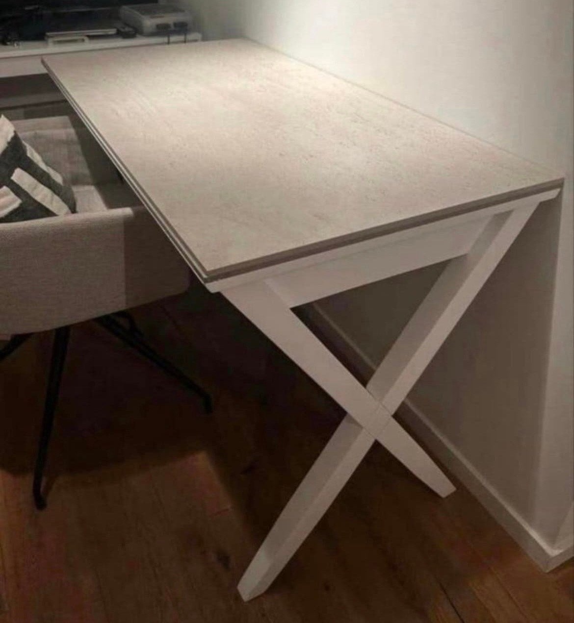 Wit bureau met lade en travertin blad(en), Ophalen, Met lades, Gebruikt, Wit