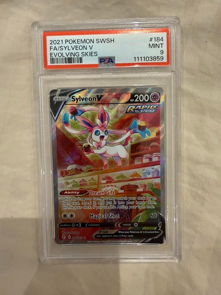 Sylveon 184 PSA 9!!, Ophalen of Verzenden, Zo goed als nieuw