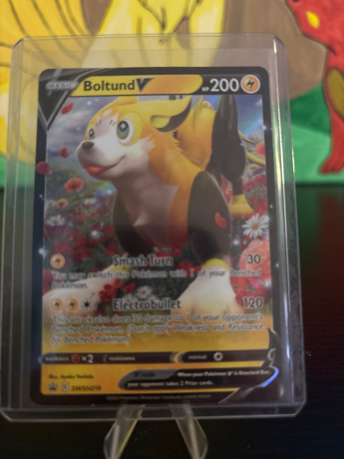Boltund V SWSH219 Pokémon Kaart, Ophalen of Verzenden, Zo goed als nieuw, Losse kaart
