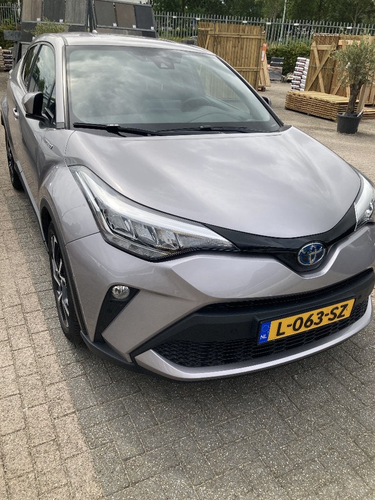 Toyota C-HR 2.0 Hybrid 184pk CVT 2020 Grijs. 67997km, 725 kg, Zwart, 4 cilinders, 75 €/maand