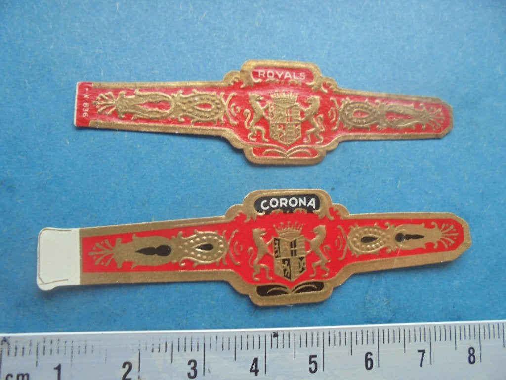 2 oude sigarenbanden Corona / Royals (leeuwen + wapenschild), Ophalen of Verzenden, Zo goed als nieuw, Sigarenbandjes