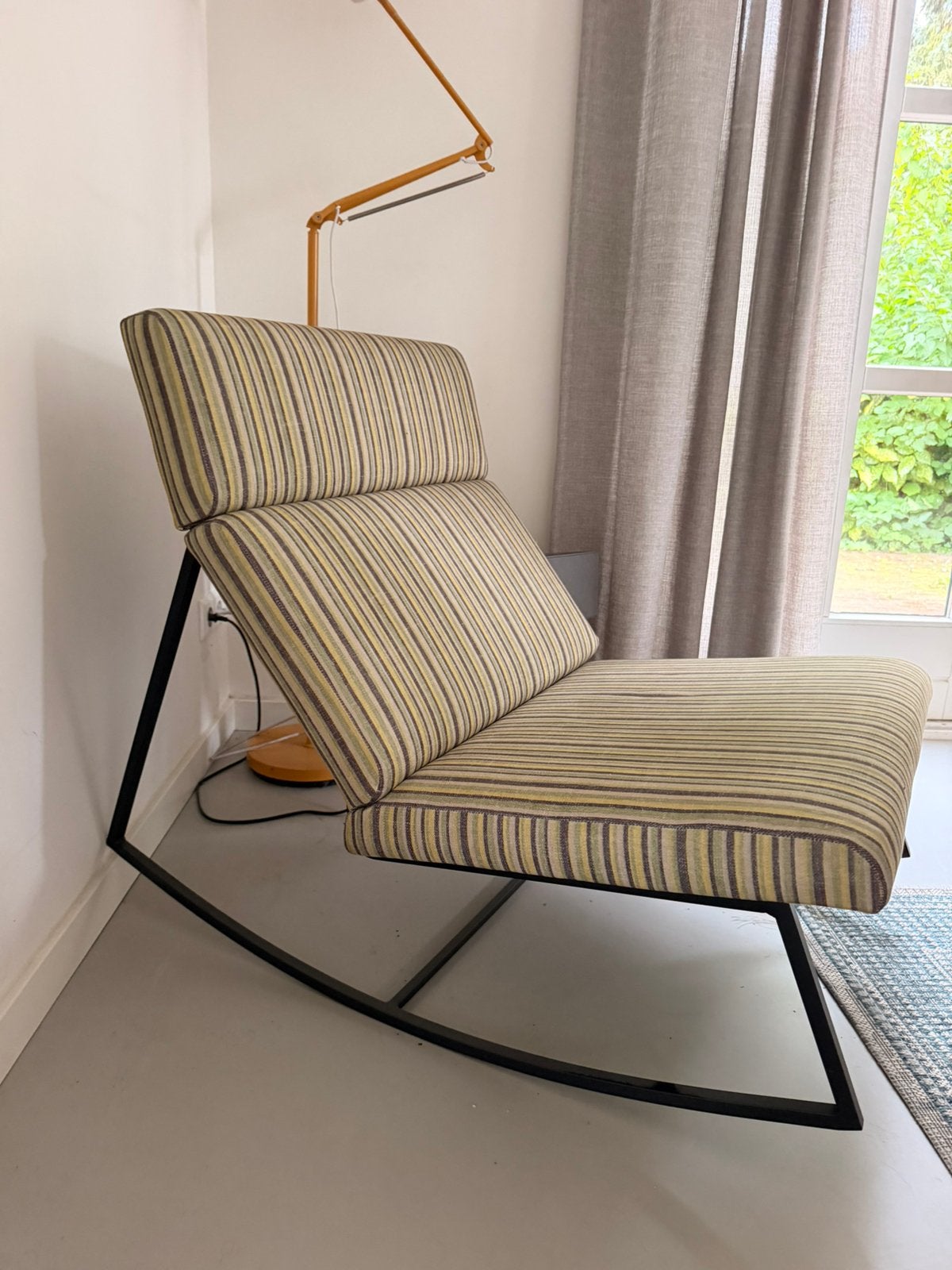 Gus Modern Rocker – design fauteuil schommelstoel, Huis en Inrichting, Ophalen, 75 tot 100 cm, Zo goed als nieuw, Metaal