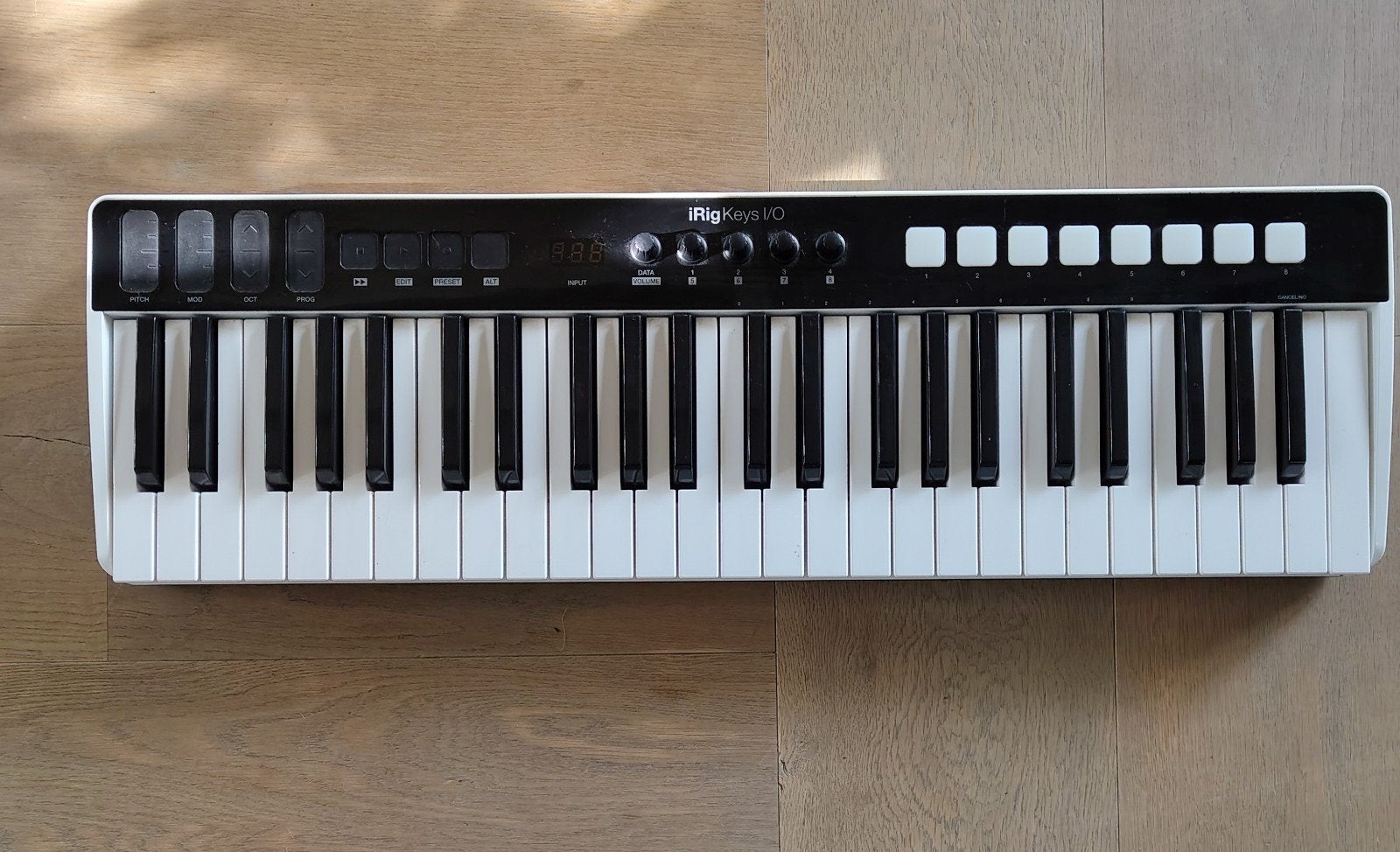 IK Multimedia iRig Keys I/O 49 MIDI Controller, Ophalen of Verzenden, Zo goed als nieuw, Aanslaggevoelig, 49 toetsen