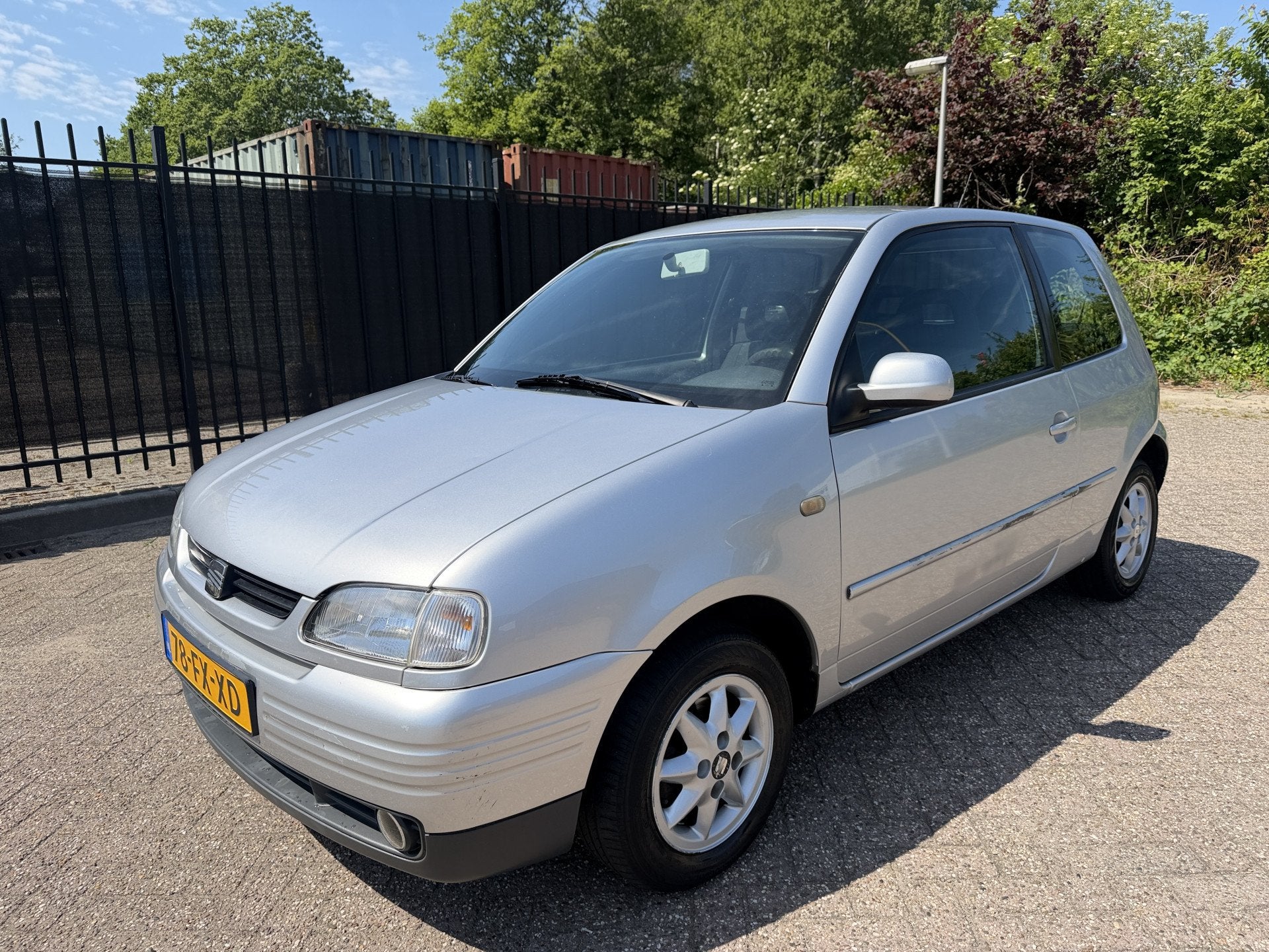 SEAT Arosa 1.4i Stella StrBkr NW APK (bj 2000), Auto's, Oldtimers, Voorwielaandrijving, Stof, Zwart, Origineel Nederlands
