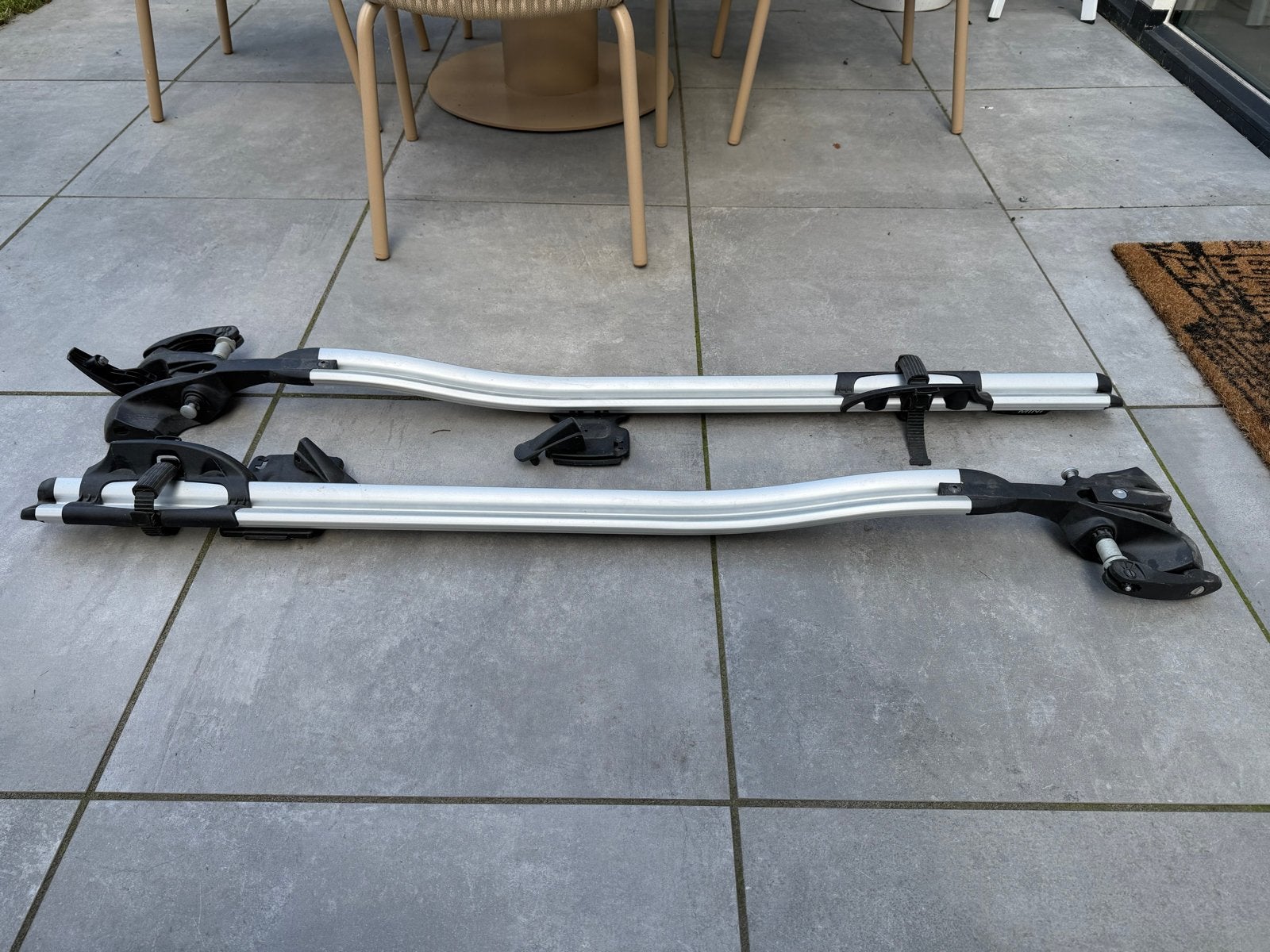 Thule OutRide fietsendragers voor dakmontage, Ophalen, Gebruikt