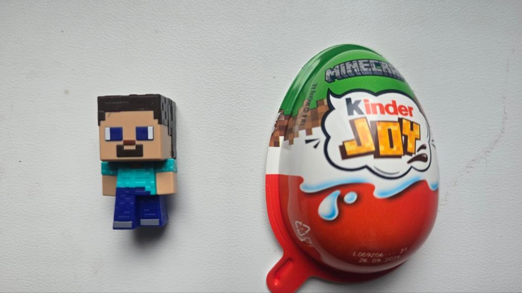 Minecraft Steve figuur uit Kinder Surprise ei, Ophalen of Verzenden, Zo goed als nieuw
