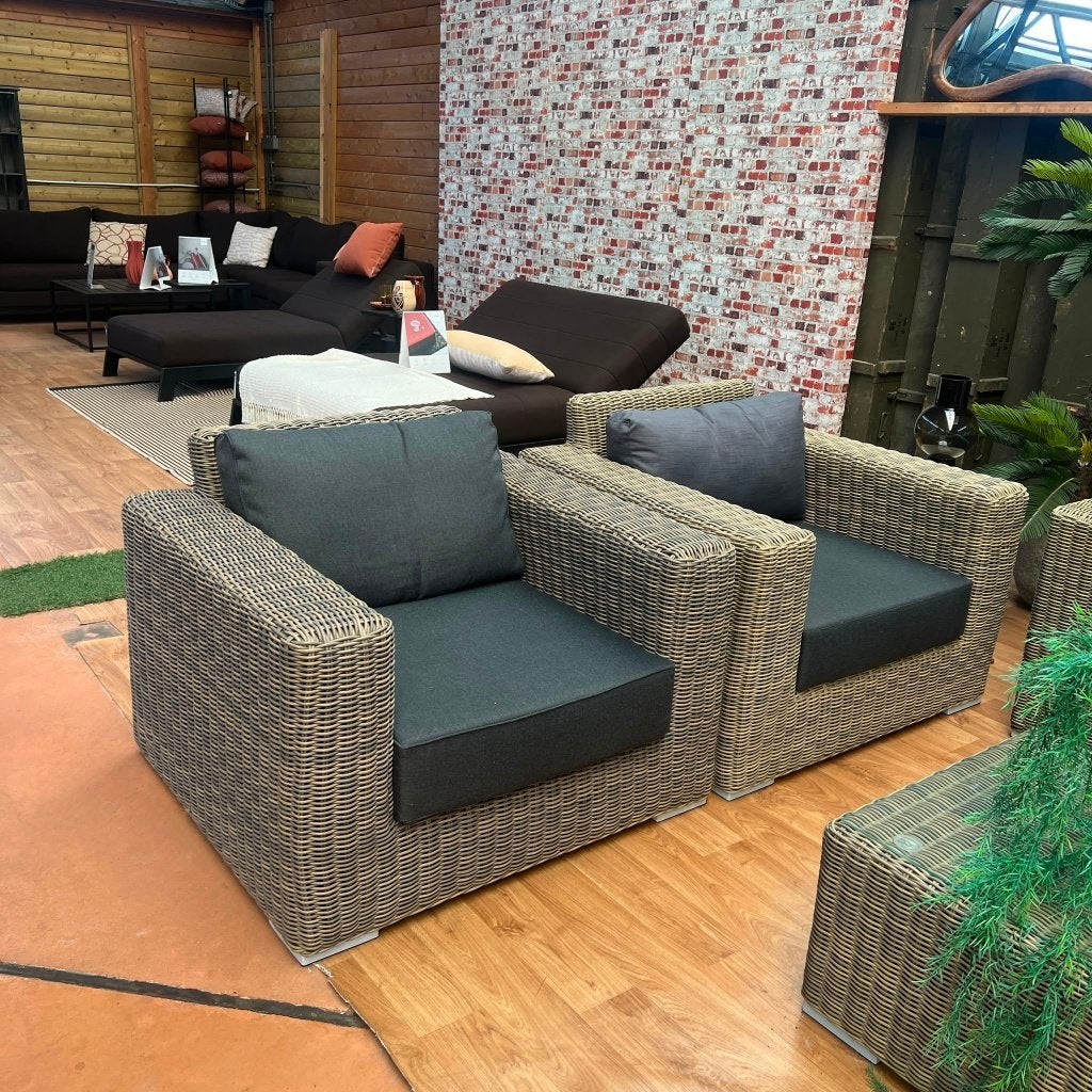 Queen Loungeset | Showroommodel, Ophalen, 4 zitplaatsen, Gebruikt, Bijzettafel