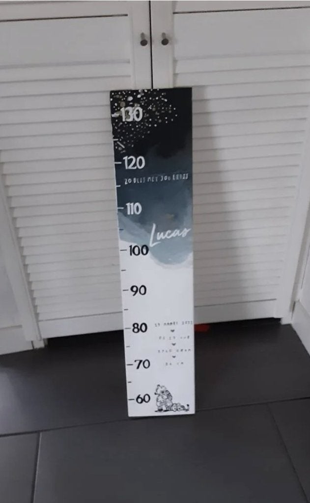 Groeimeter Kinderkamer op Maat | Houten Meetlat Baby, Kraamcadeau, RW Houtidee Werverhoof | Handgemaakte Katten Voer- & Drinkbak Standaard | Inclusief Bakjes | Diverse Maten & Kleuren | Gepersonaliseerd met Naam of Afbeelding | Duurzaam Vurenhout | Ambachtelijk Nederlands Vakwerk