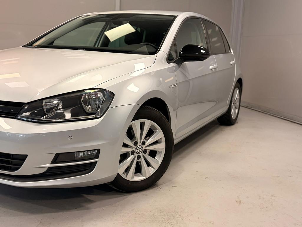 Volkswagen Golf 1.0 TSI Connected Series | NAVI | CLIMA | CR, Auto's, Voorwielaandrijving, Stof, Gebruikt, 23 km/l