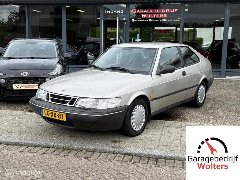 Saab 900 Coupé 2.0 S AUTOMAAT AIRCO ZEER NETJES, Auto's, Saab, Gebruikt, Zwart, 4 cilinders, Met garantie (alle)