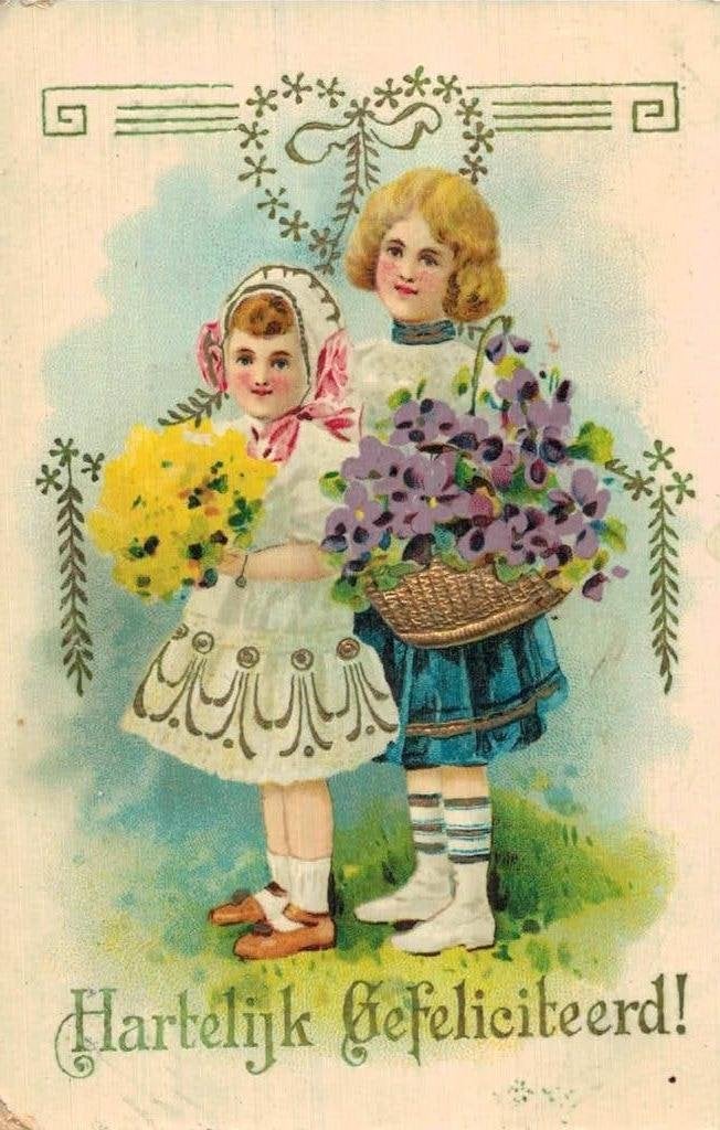 Antieke Ansichtkaart: Twee Meisjes met Bloemen, Ophalen of Verzenden, Voor 1920, Gelopen, Kinderen