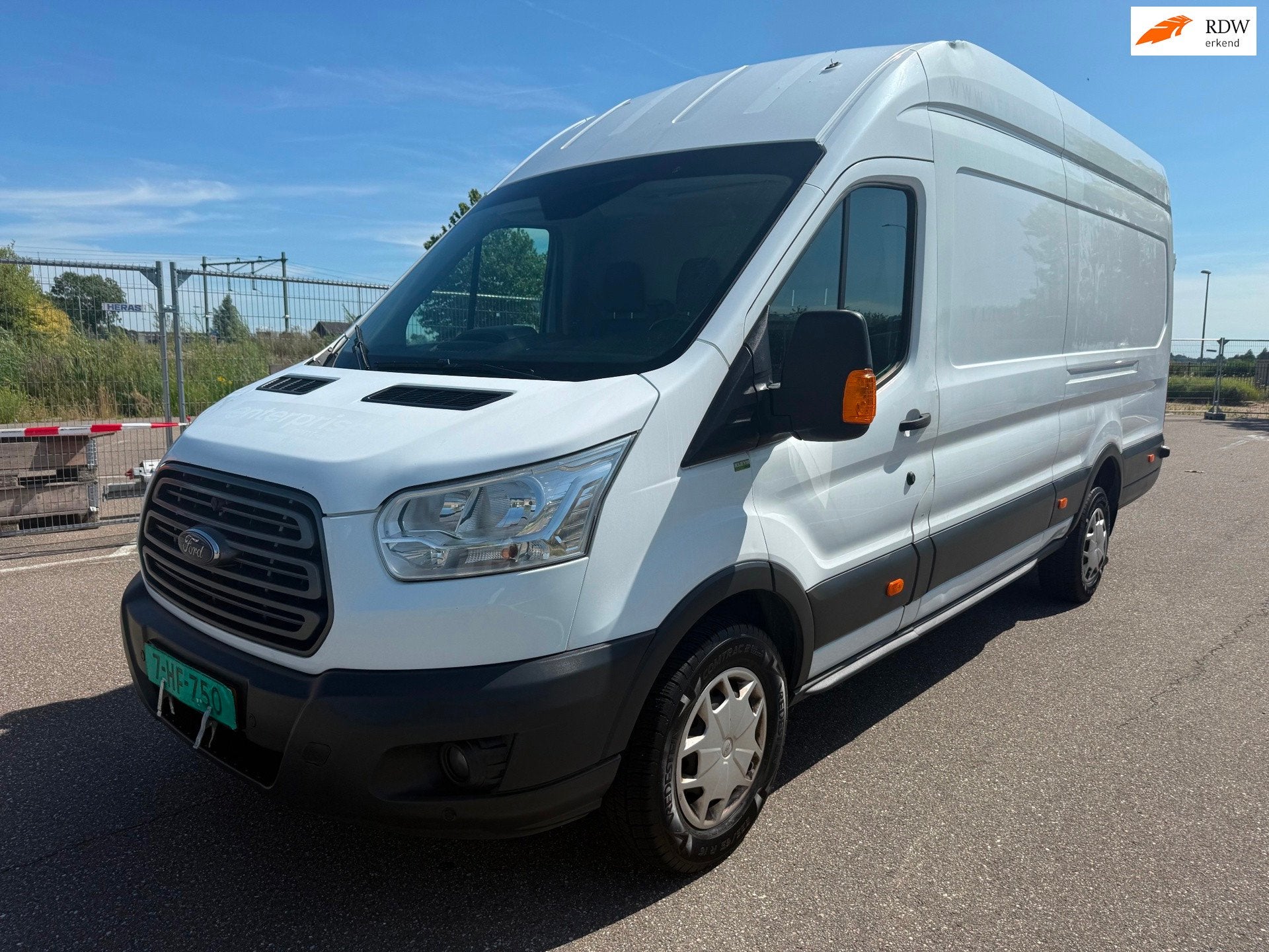 Ford Transit 350 2.0 TDCI L3H2 Ambiente, Achterwielaandrijving, 4 cilinders, 2381 kg, Wit