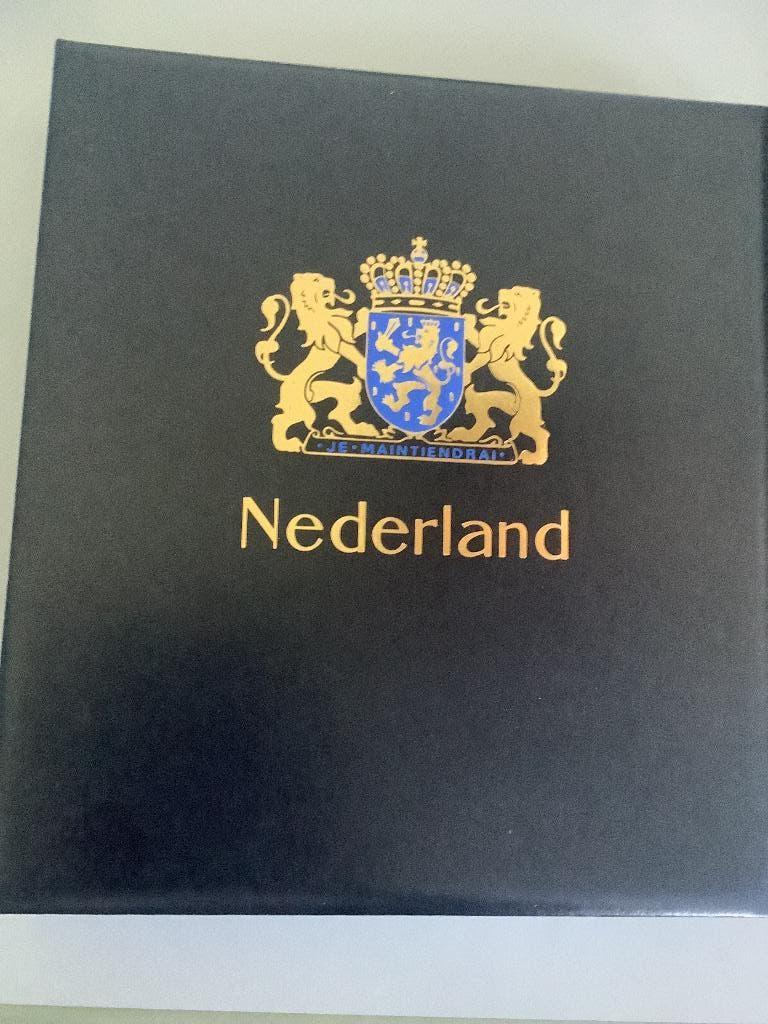 Collectie Nederland blokken en velletjes in luxe Davo album, Ophalen of Verzenden, Nederland
