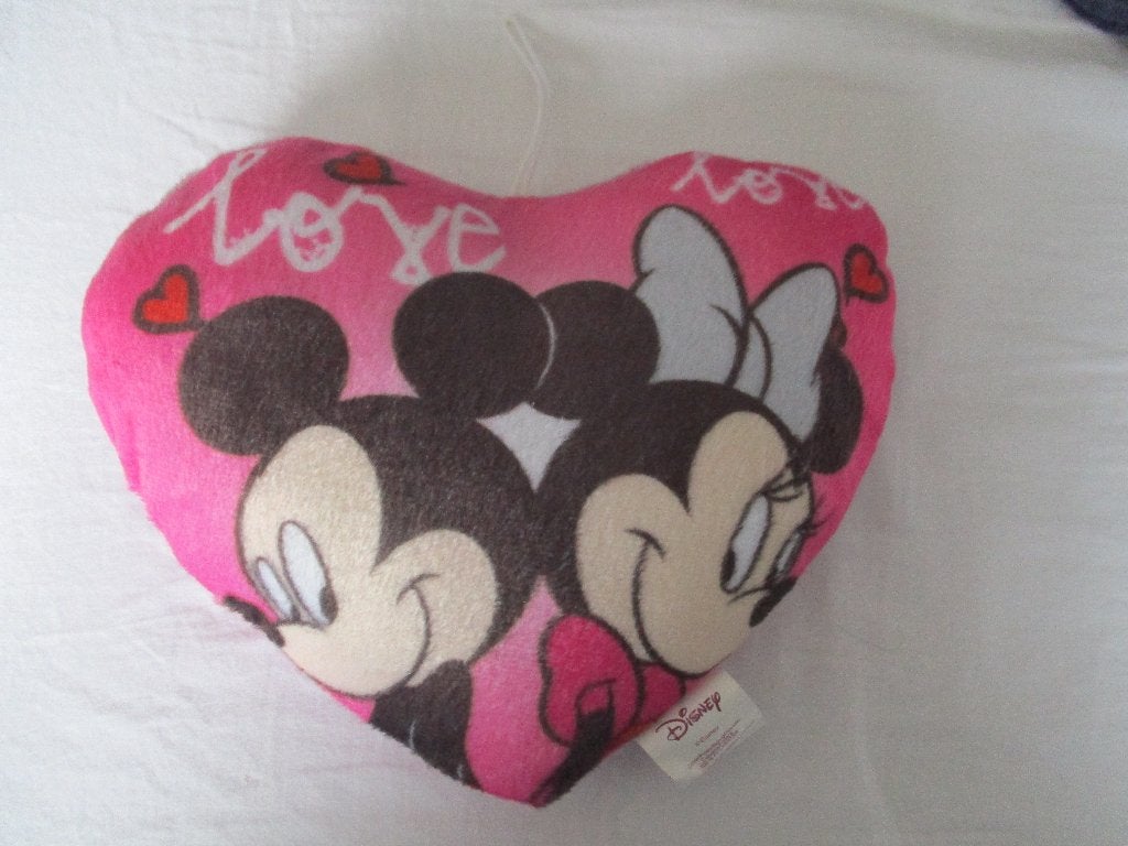 Mickey en Minnie Mouse hartvormig kussen - 24x19 cm, Ophalen of Verzenden, Mickey Mouse, Zo goed als nieuw, Overige typen