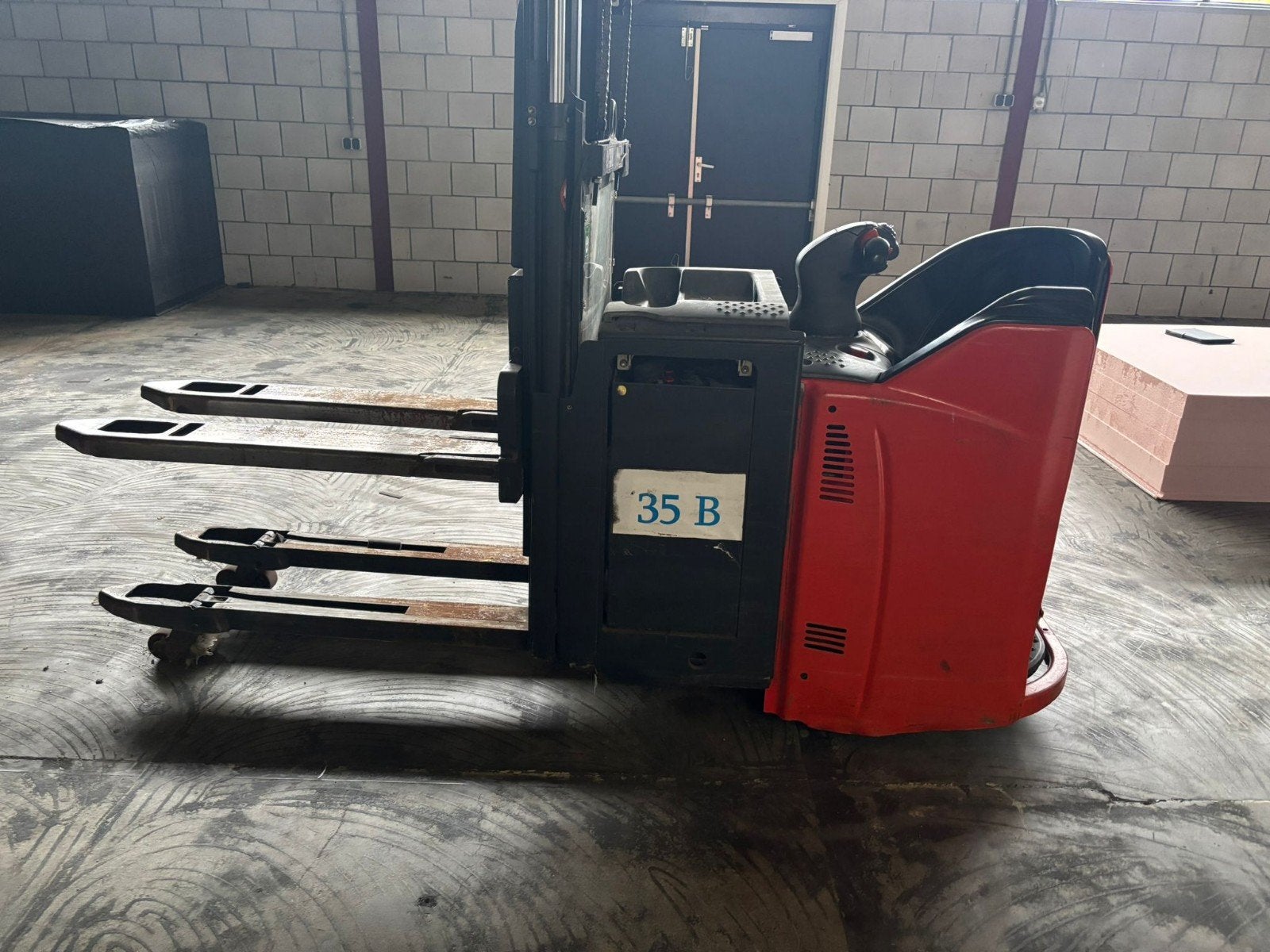 Fenwick Linde L12LHP/SP Stapelaar uit 2015 met lader, Zakelijke goederen, Machines en Bouw | Heftrucks en Intern transport, Ophalen