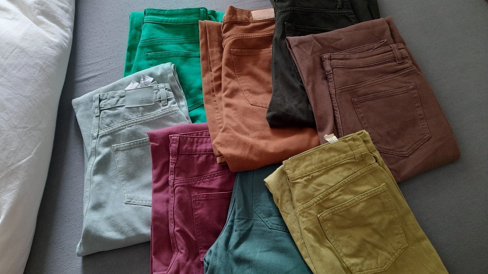 Grote kledingzak: broeken, rokjes, truien, bikini's, gympen, Ophalen of Verzenden