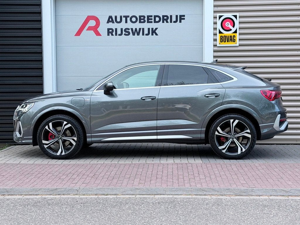 Audi Q3 Sportback 45 TFSI e S Edition 360/Matrix/Keyless, Auto's, 12 maanden, Gebruikt, Euro 6, Alcantara