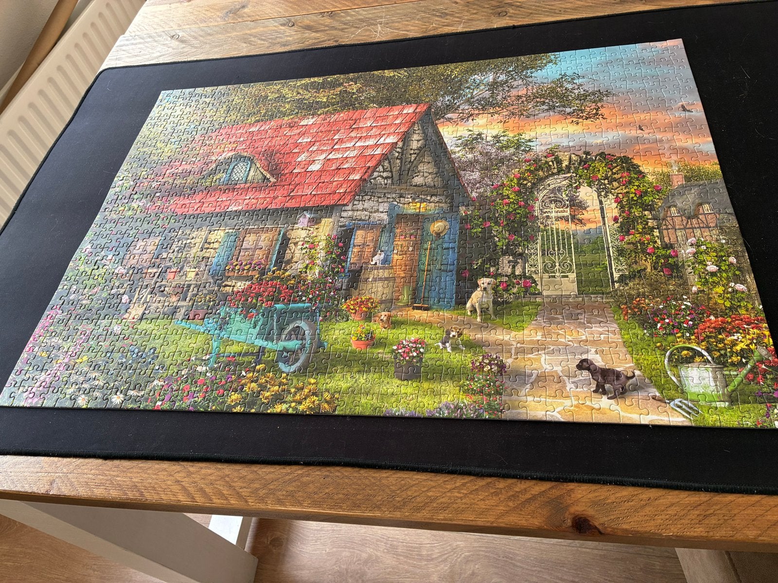 Falcon Puzzels: The Woodland Cottage (2x1000 stukjes), Ophalen of Verzenden, 500 t/m 1500 stukjes, Zo goed als nieuw, Legpuzzel