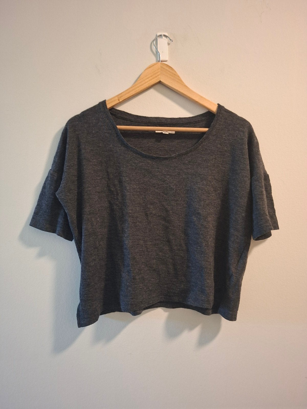 Uggs grijs kort shirt van 100% merino wol, Ophalen of Verzenden, Korte mouw, Uggs, Maat 36 (S)