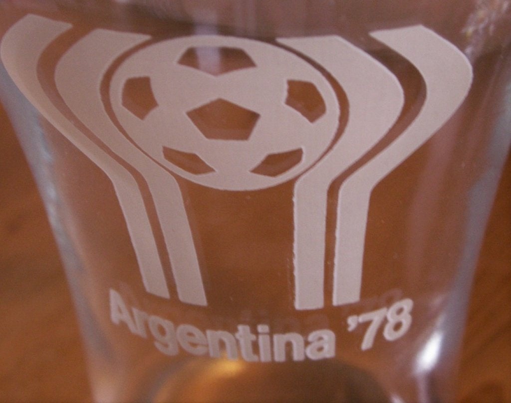 Duits Coca Cola voetbal glas logo Argentina 1978 en Trink Co, Ophalen of Verzenden, Nieuw, Bierglas
