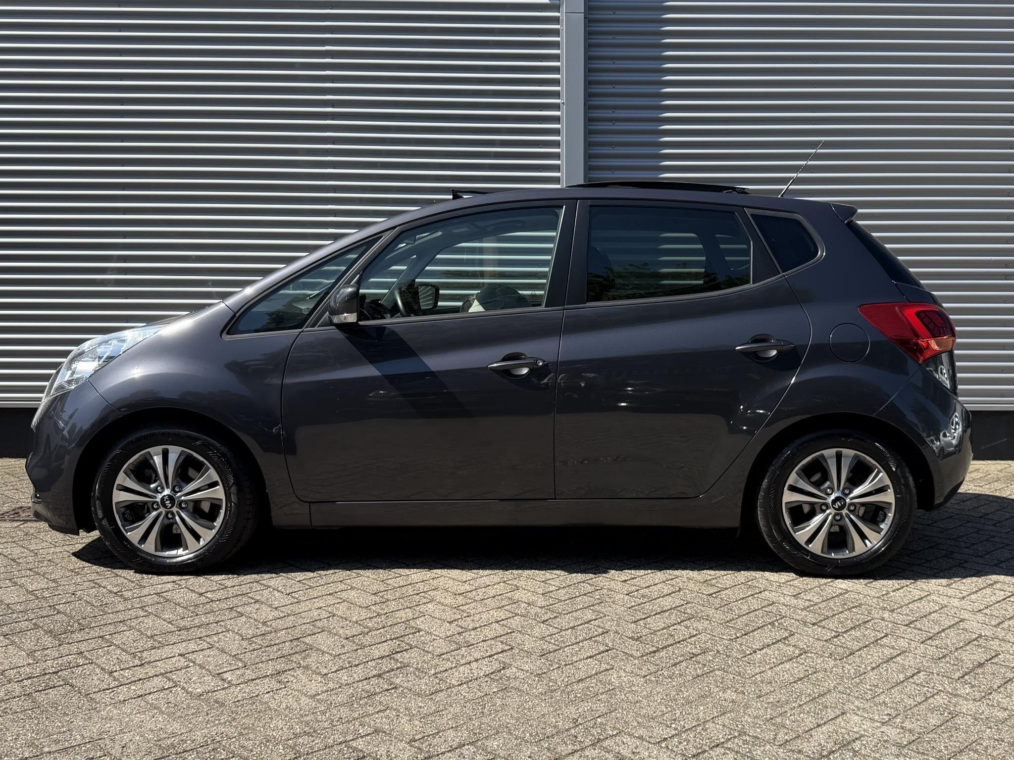 Kia Venga 1.4 CVVT First Edition | Schuif/Kanteldak | Climat, Auto's, Voorwielaandrijving, Euro 5, Gebruikt, Zwart