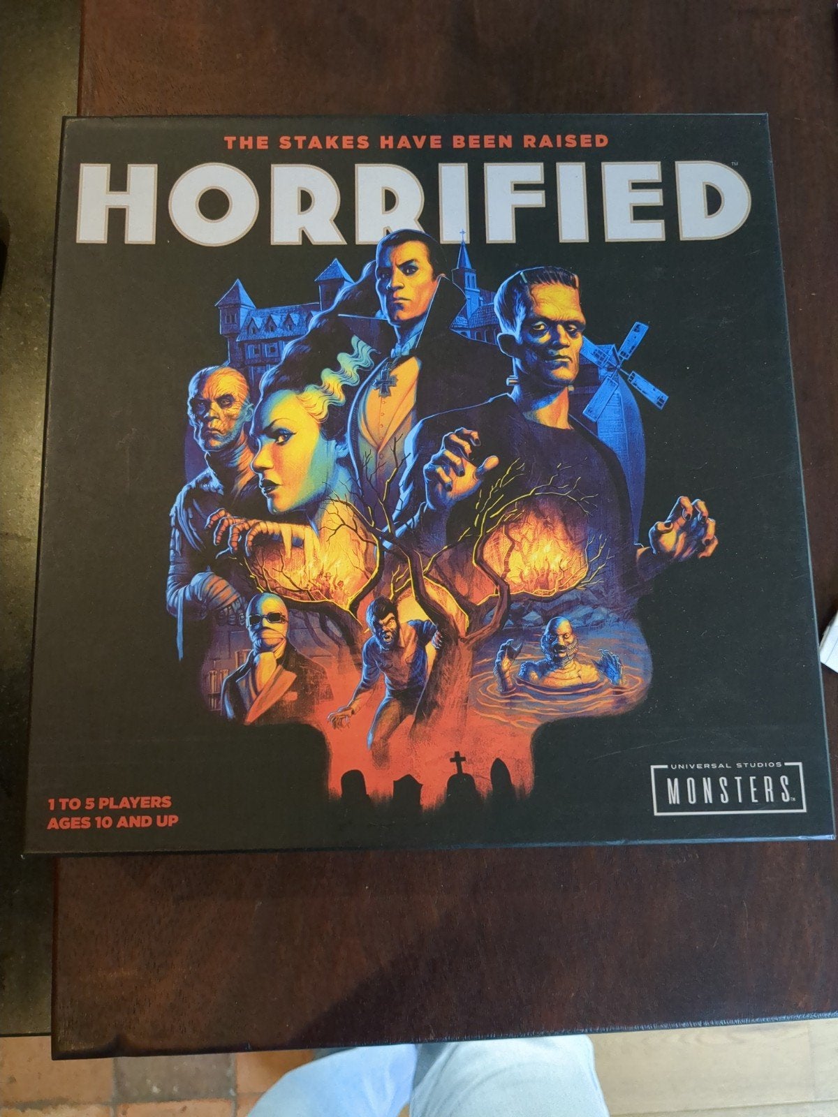 Horrified bordspel - Universal Monsters, Vijf spelers of meer, Verzenden, Zo goed als nieuw