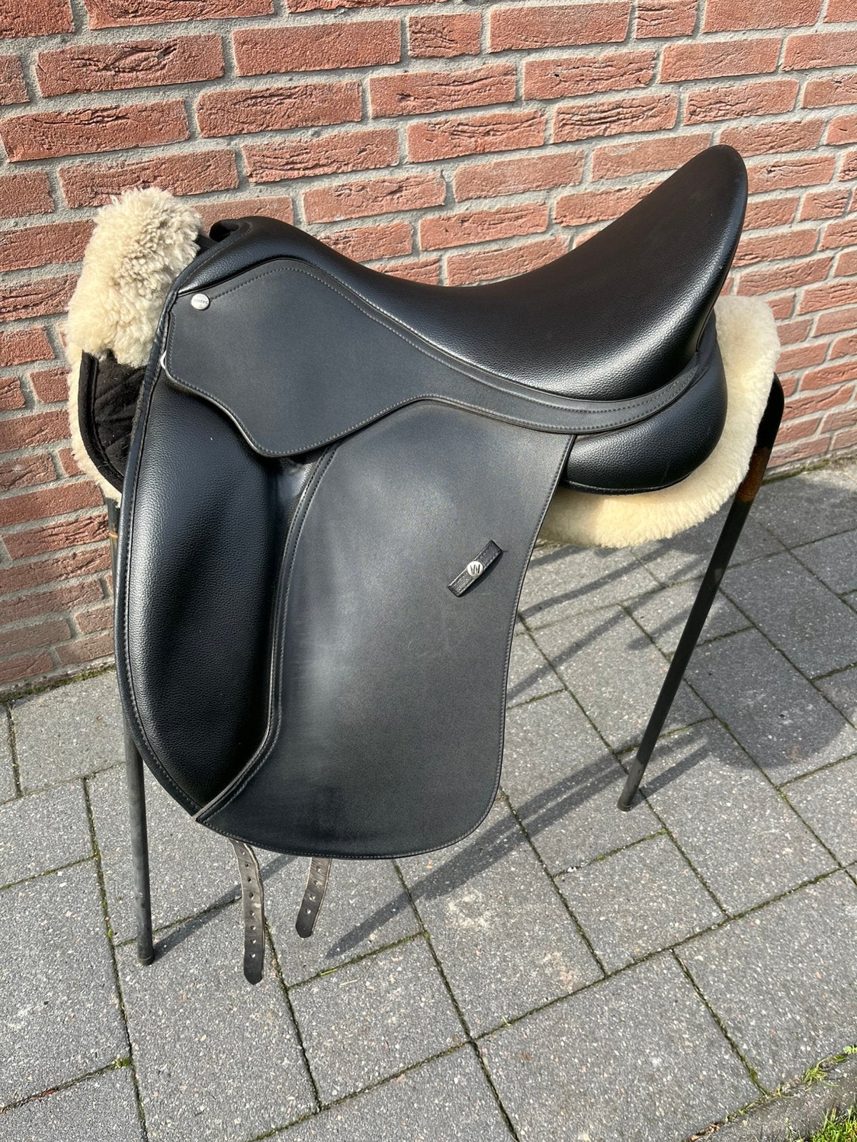 Wintec hart 17,5 inch dressuurzadel, Dieren en Toebehoren, Paarden en Pony's | Zadels, Dressuur, ., Ophalen of Verzenden, Zo goed als nieuw