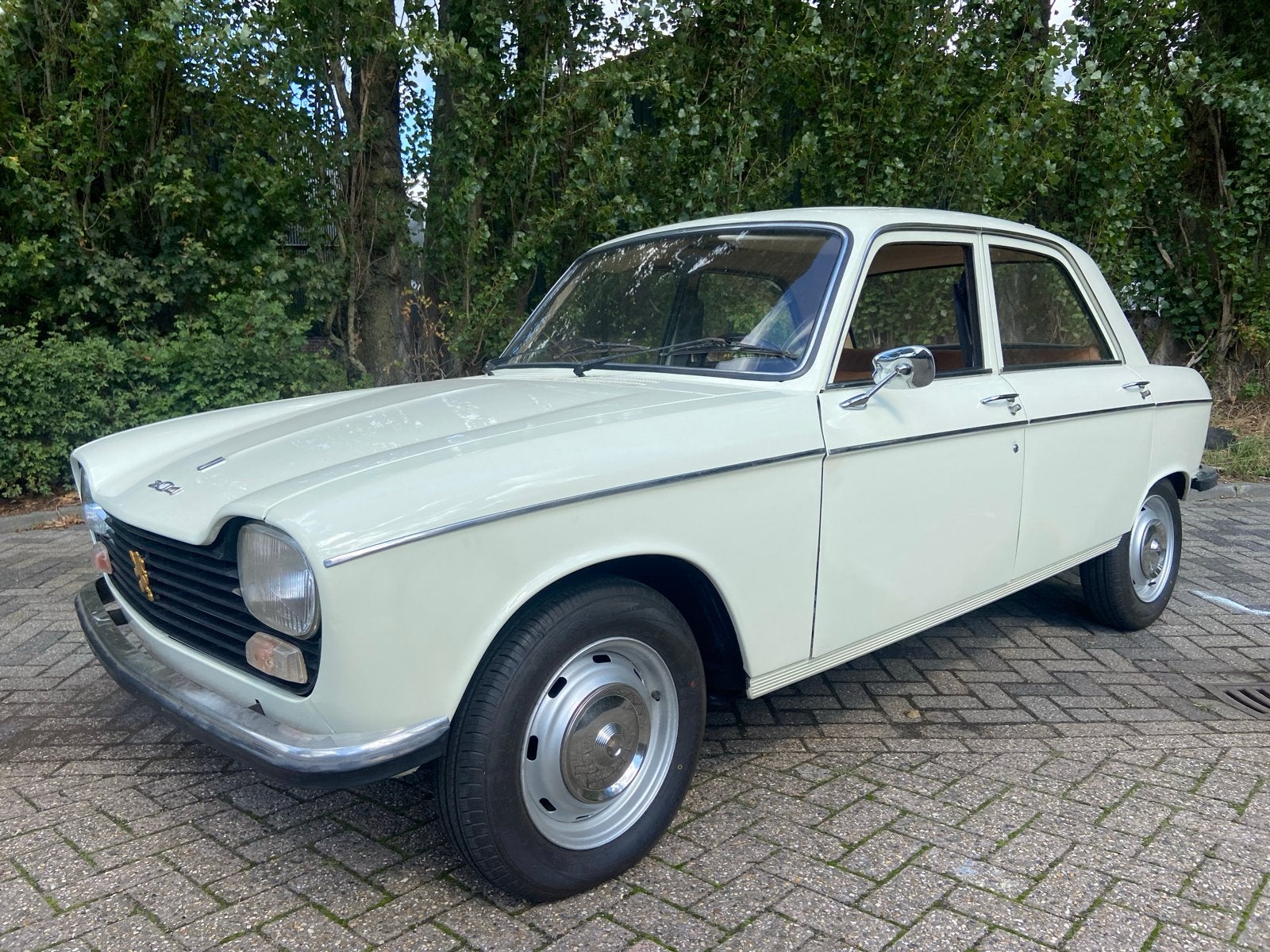 Peugeot 204 GL Berline/ Matching Numbers/2e eig/Nieuwstaat!, Auto's, Oldtimers, Wit, Bruin, Handgeschakeld, Particulier