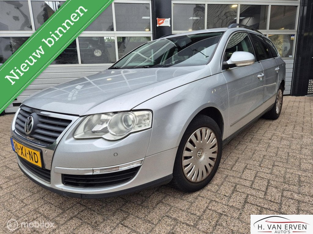 Volkswagen Passat Variant 2.0 FSI Comfortline Business, Auto's, Voorwielaandrijving, 4 cilinders, Origineel Nederlands, Handgeschakeld