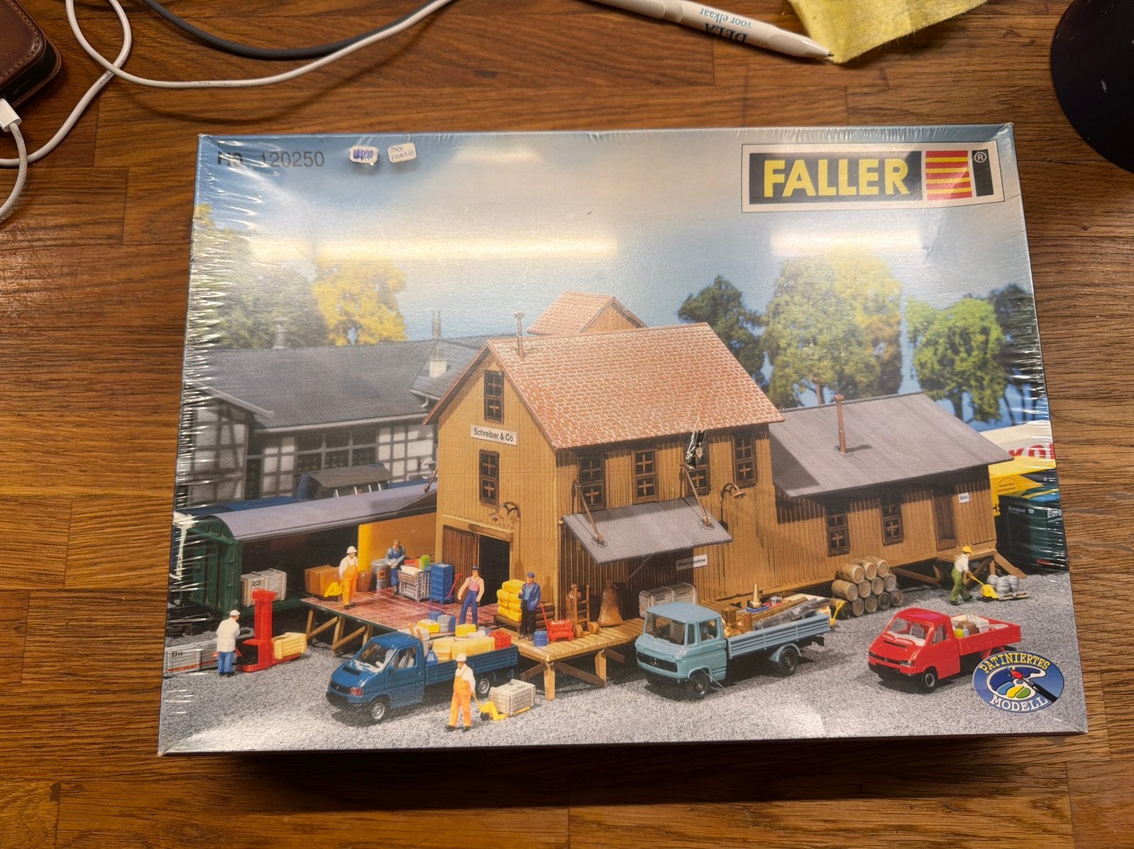 Faller H0 120250 Güterverladung met functie - Nieuw & Zeldza, Hobby en Vrije tijd, Modeltreinen | H0, Ophalen of Verzenden, Nieuw