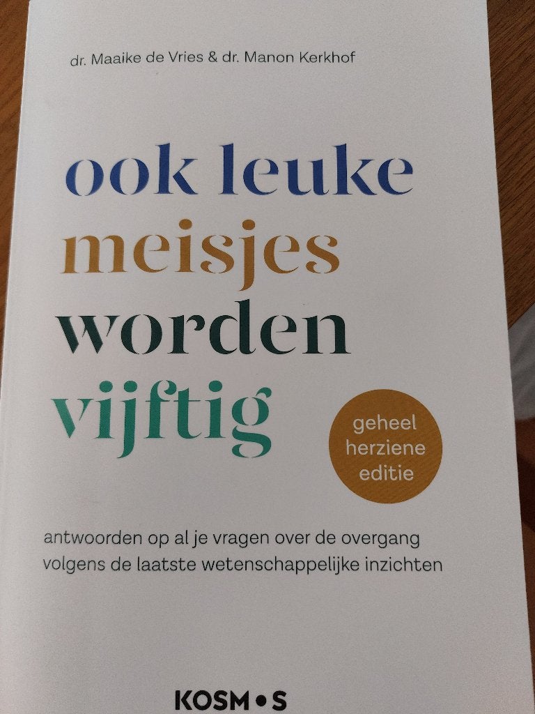 M. de Vries/M. Kerkhof.Ook leuke meisjes worden vijftig, Ophalen of Verzenden, Zo goed als nieuw, Kosmos Uitgevers