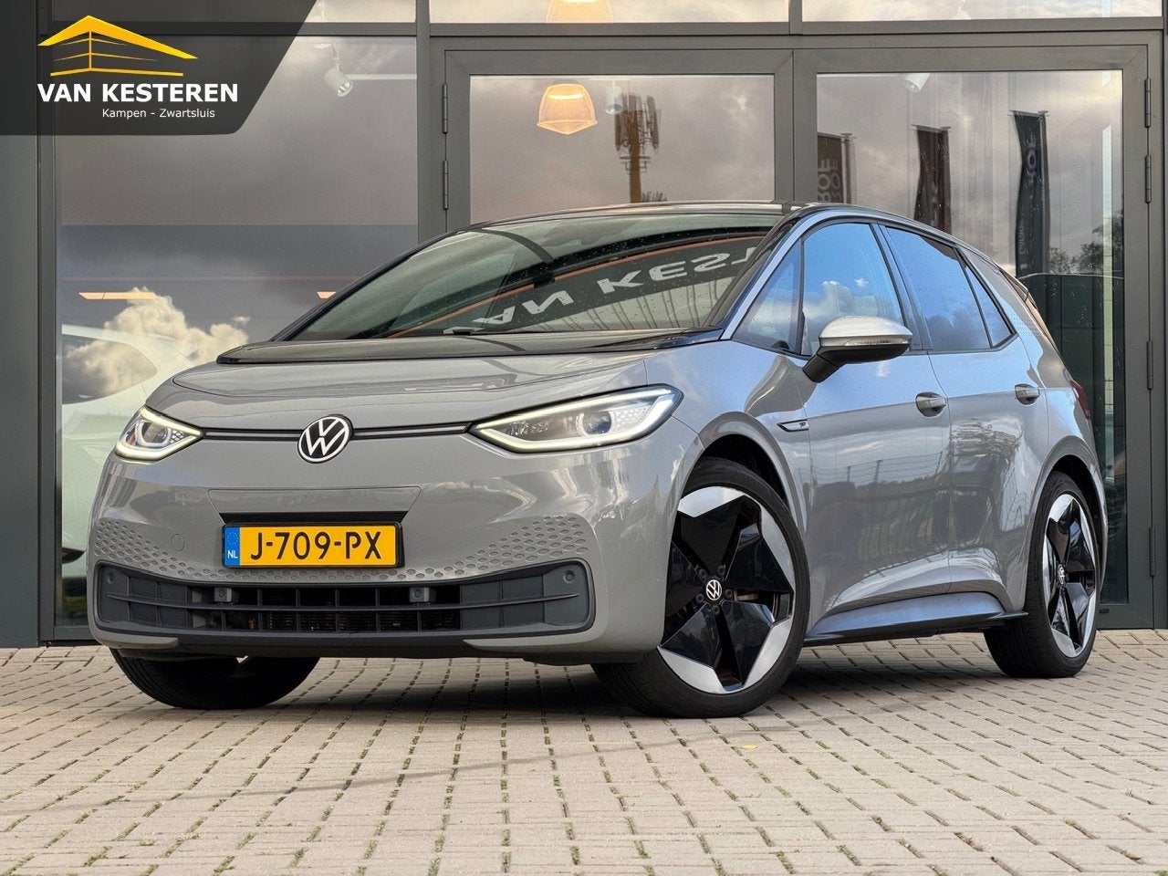 VOLKSWAGEN Id.3 58kWh 204pk 1ST Max | Trekh. | Pano | SOH: 9, Automaat, 1694 kg, Gebruikt, Zwart